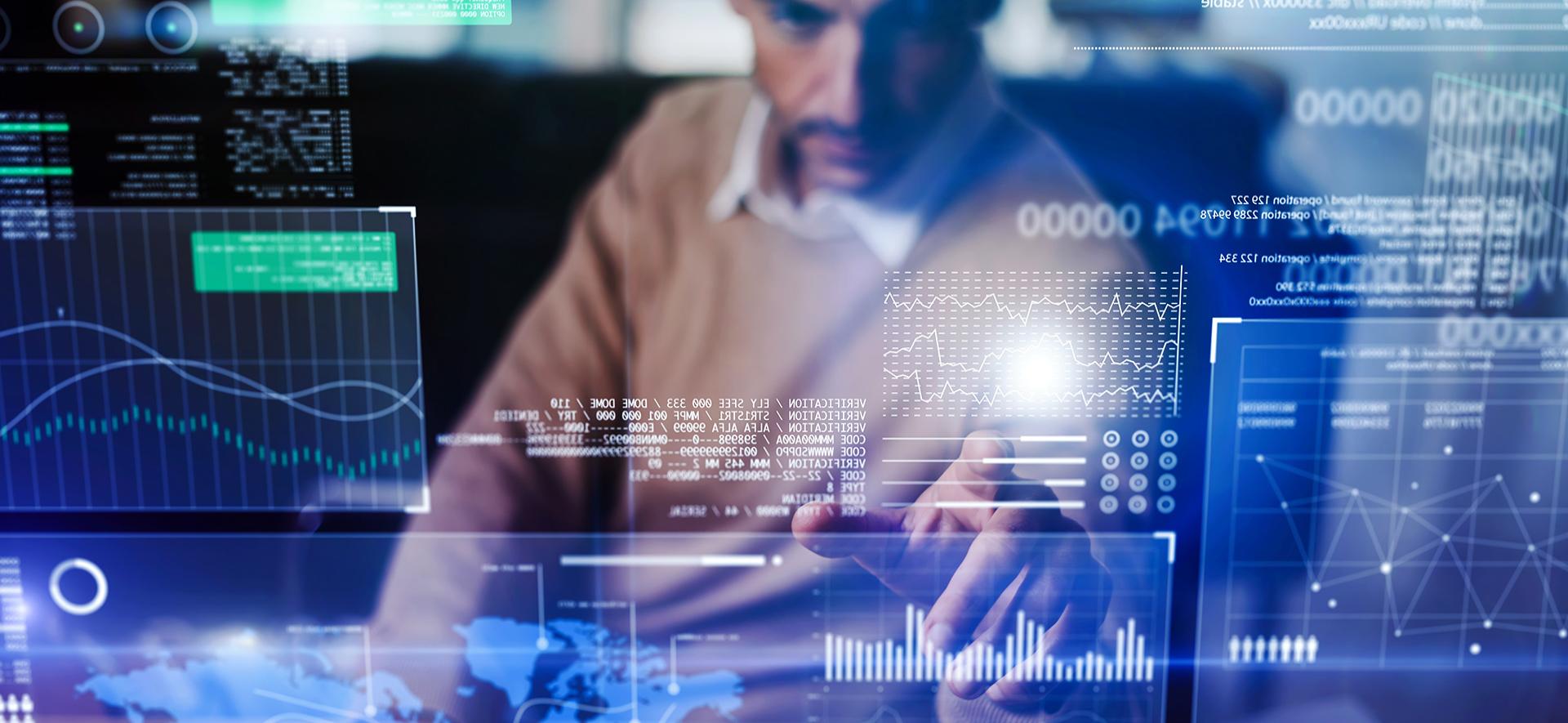 zdjęcie przedstawiające eksperta cyberbezpieczeństwa