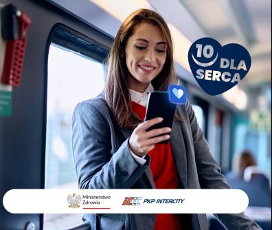 Dziewczyna ze smartfonem w rękach 