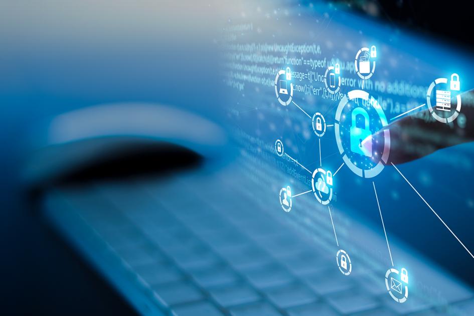 palec wskazujący ikonę kłódki nad klawiaturą